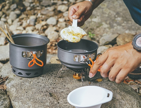 description of Rapid Heating Cookware Set with Heat Exchanger for Fishing