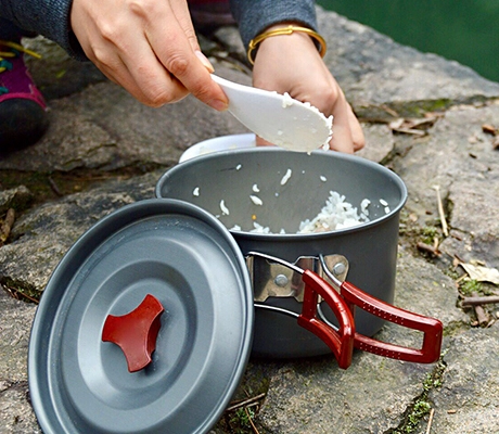 application of Hard Anodised Aluminum Camping Cookware with Tea Kettle-image4