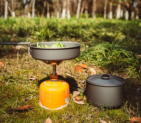application of Aluminum Camping Cookware Sauce Pot and Pan for Lightweight Camping-image1