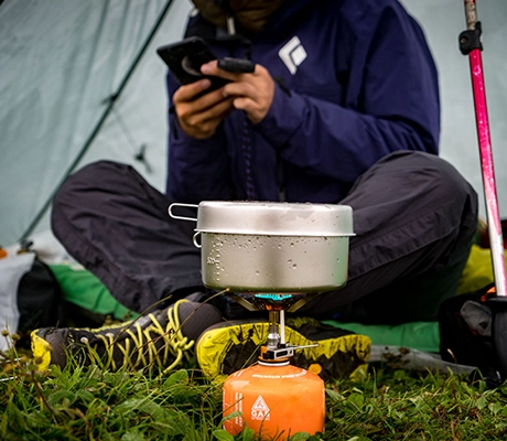 application of High Power 3200W Ultralight Compact Portable Gas Stove with Piezo Ignition for Solo Trekking-image5
