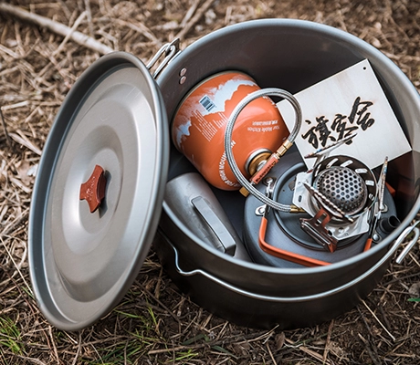 application of Big Size ODM&OEM Aluminum Cooking Pot Campsite Openfire Hanging Pot-image4