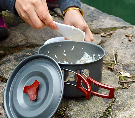 application of 17 Pieces Outdoor Cooking Pots Mess Kit for Family Camping-image3