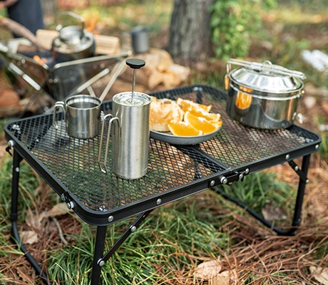 application of Ultralight Portable Travel Camping Iron Mesh Table-image4