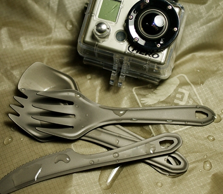 application of Outdoor Travel Camping Cutlery Ultralight Titanium Fork-image4